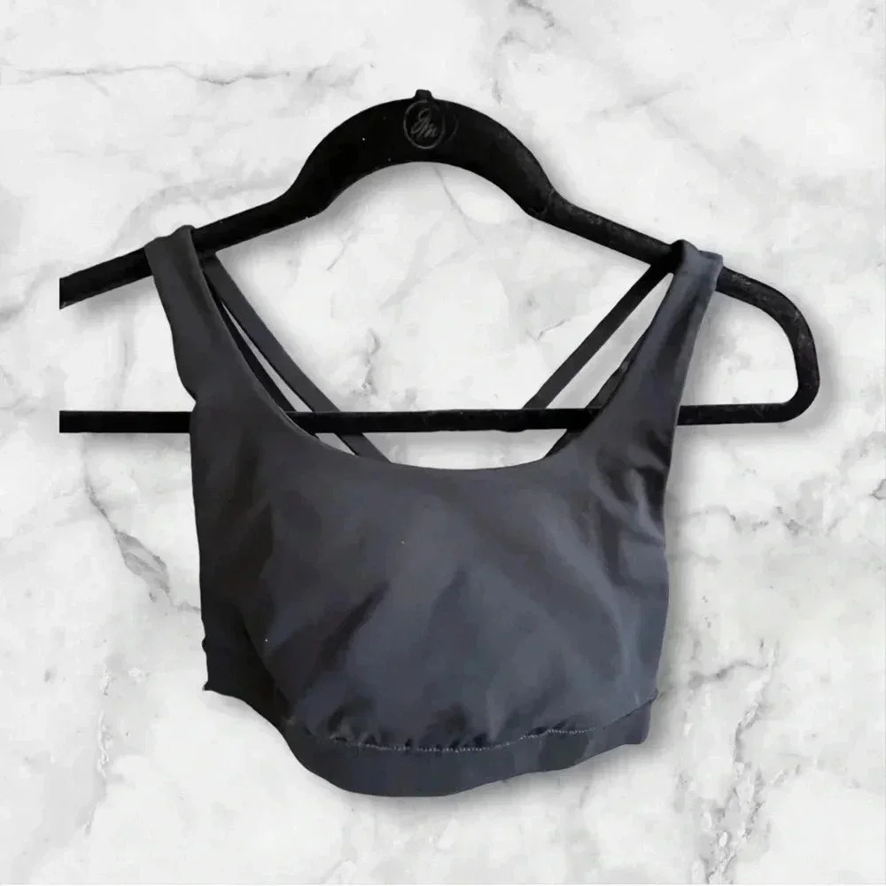 Lululemon Sports Bra - Size 6 - Picture 2 of 3